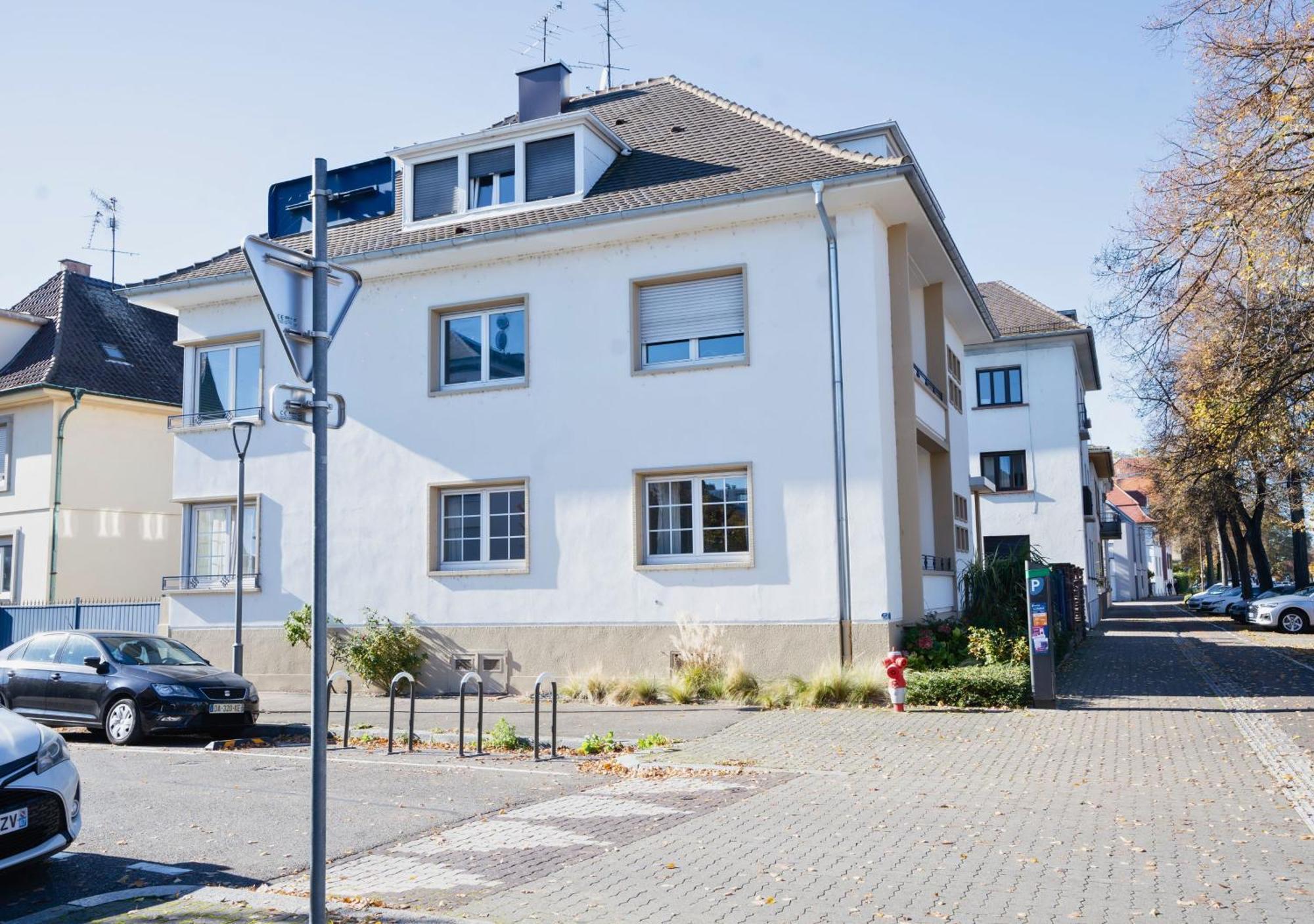 Charmant Appartement Avec Terrasse Dans Villa Страсбург Екстериор снимка